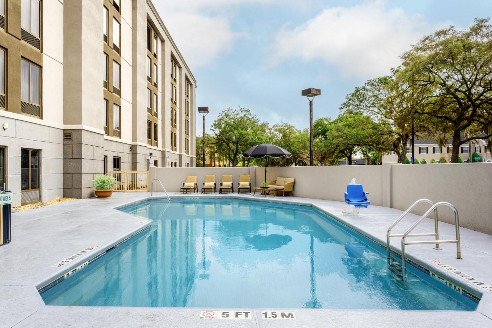 Hampton Inn Jacksonville - I-95 Central Екстериор снимка